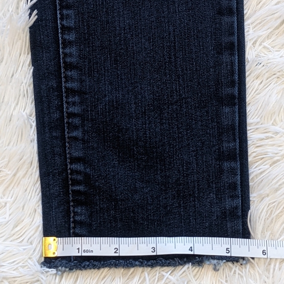 ⭐BOGO Mango rough hem mid rise jeans - Picture 6 of 8